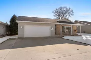 4017 Delta St, Manitowoc, WI 54220 - Photo 23