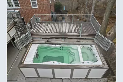 2237 N Lake Dr, Milwaukee, WI 53202 - Photo 43