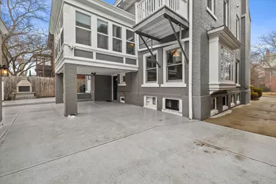 2237 N Lake Dr, Milwaukee, WI 53202 - Photo 47