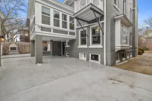 2237 N Lake Dr, Milwaukee, WI 53202 - Photo 47