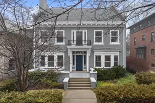 2237 N Lake Dr, Milwaukee, WI 53202 - Photo 1