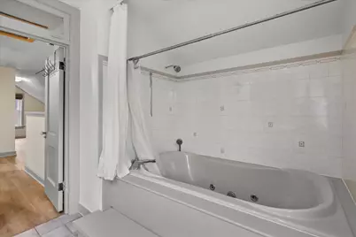 2237 N Lake Dr, Milwaukee, WI 53202 - Photo 51