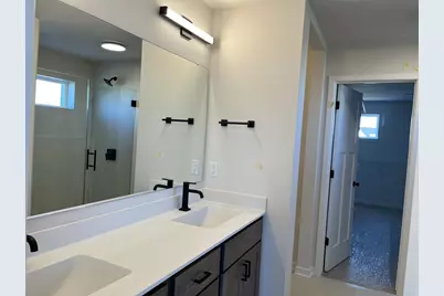 1367  Scotsland Ln, Oconomowoc, WI 53066 - Photo 13