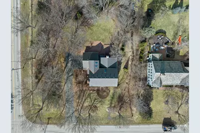 2650 W Sunnydale Ln, Mequon, WI 53092 - Photo 5