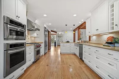 2650 W Sunnydale Ln, Mequon, WI 53092 - Photo 21