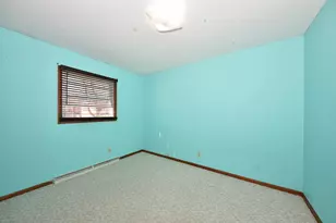 1329 N 11th Ave, West Bend, WI 53090 - Photo 17