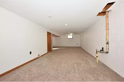 1329 N 11th Ave, West Bend, WI 53090 - Photo 19