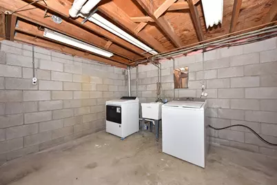 1329 N 11th Ave, West Bend, WI 53090 - Photo 23