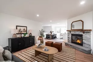 805 N Oakwood Ave, Oconomowoc, WI 53066 - Photo 9