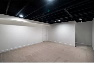 805 N Oakwood Ave, Oconomowoc, WI 53066 - Photo 47