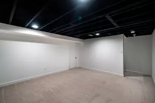 805 N Oakwood Ave, Oconomowoc, WI 53066 - Photo 47