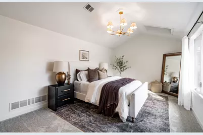 805 N Oakwood Ave, Oconomowoc, WI 53066 - Photo 29