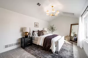 805 N Oakwood Ave, Oconomowoc, WI 53066 - Photo 29