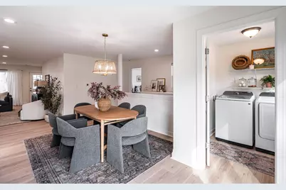 805 N Oakwood Ave, Oconomowoc, WI 53066 - Photo 25