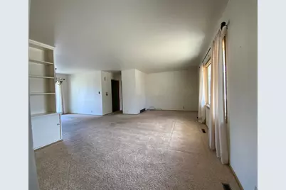 1337 N 9th St, Manitowoc, WI 54220 - Photo 5