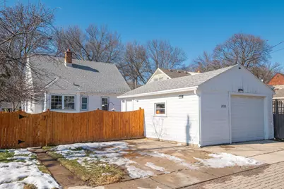 2722 N 74th St, Wauwatosa, WI 53210 - Photo 25