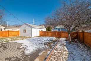 2722 N 74th St, Wauwatosa, WI 53210 - Photo 23