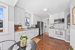 2722 N 74th St, Wauwatosa, WI 53210 - Photo 11