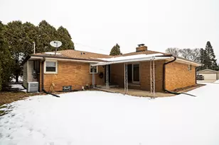 5869 S Trinthammer Ave, Cudahy, WI 53110 - Photo 33