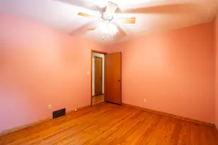 5869 S Trinthammer Ave, Cudahy, WI 53110 - Photo 19