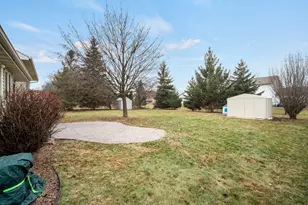 1677 Bernheim St, Oshkosh, WI 54904 - Photo 25