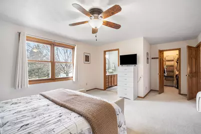 1677  Bernheim St, Oshkosh, WI 54904 - Photo 17