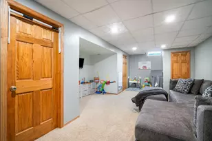 1677 Bernheim St, Oshkosh, WI 54904 - Photo 23