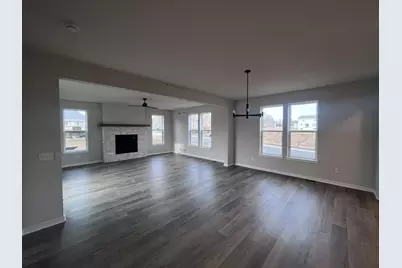 N101W16938  Tanglewood Dr, Germantown, WI 53022 - Photo 3