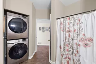 1300 N Prospect Ave, Milwaukee, WI 53202 - Photo 25