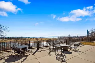 1300 N Prospect Ave, Milwaukee, WI 53202 - Photo 33