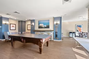 1300 N Prospect Ave, Milwaukee, WI 53202 - Photo 29