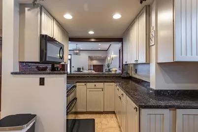 136  20th St, La Crosse, WI 54601 - Photo 11