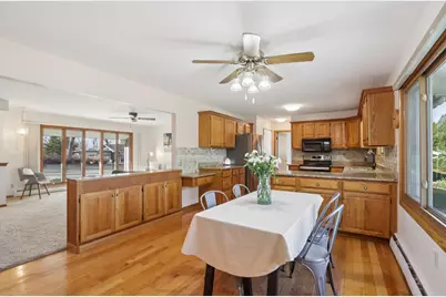 1018 S Ferry Dr, Lake Mills, WI 53551 - Photo 9