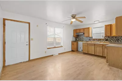 2029 N 28th St, Milwaukee, WI 53208 - Photo 5