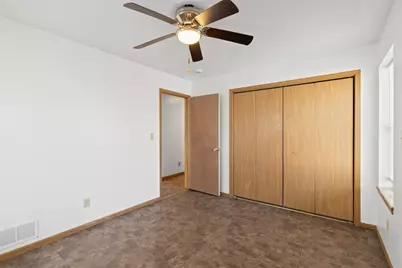 2029 N 28th St, Milwaukee, WI 53208 - Photo 11