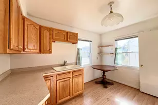 3207 S Austin St, Milwaukee, WI 53207 - Photo 9