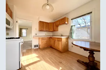 3207 S Austin St, Milwaukee, WI 53207 - Photo 7