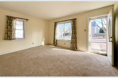 3207 S Austin St, Milwaukee, WI 53207 - Photo 3