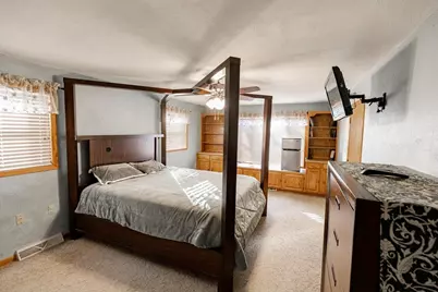 421  Jackson St, Sheboygan Falls, WI 53085 - Photo 7