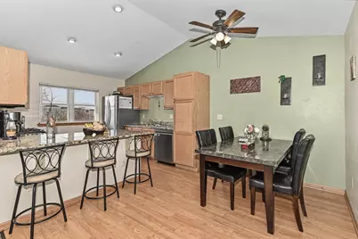 910  Century Way, Racine, WI 53406 - Photo 15