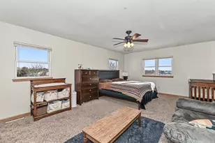 910 Century Wy, Racine, WI 53406 - Photo 23