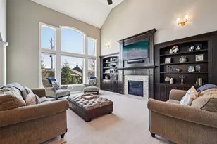 N49W18765 Emerald Hills Dr, Menomonee Falls, WI 53051 - Photo 11