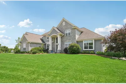 N49W18765  Emerald Hills Dr, Menomonee Falls, WI 53051 - Photo 67