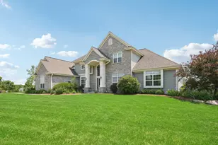 N49W18765 Emerald Hills Dr, Menomonee Falls, WI 53051 - Photo 67