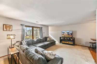 1055  Quinlan Dr #C, Pewaukee, WI 53072 - Photo 3