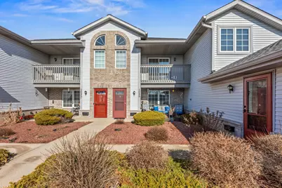1055  Quinlan Dr #C, Pewaukee, WI 53072 - Photo 23