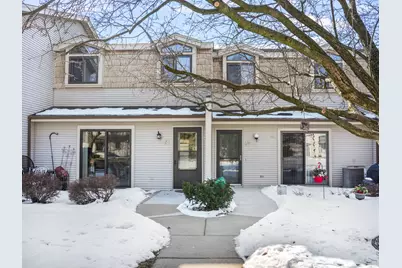 940  Prairie Dr #27, Racine, WI 53406 - Photo 1