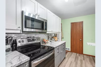 940  Prairie Dr #27, Racine, WI 53406 - Photo 15