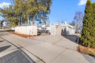 321 S Garfield Ave, Port Washington, WI 53074 - Photo 35