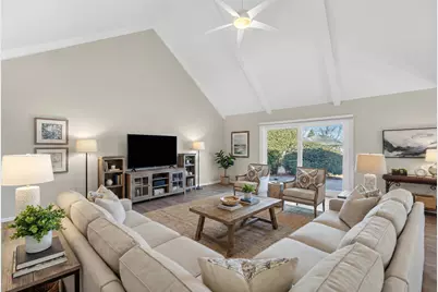 10327 N Savannah Ct, Mequon, WI 53092 - Photo 3